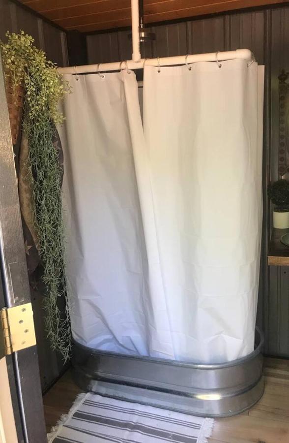 Bee Glamping Farm Victor